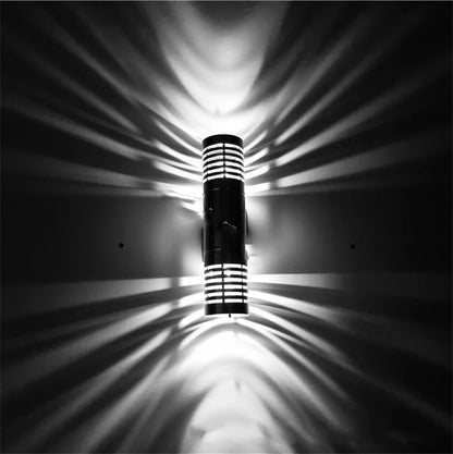 Double head LED wall lamp dual beam light on dark wall
