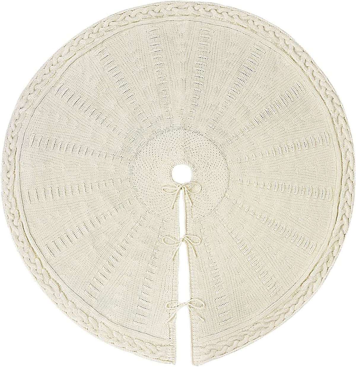 Knitted Christmas tree skirt in milky white