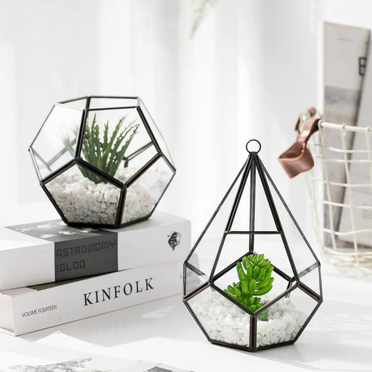 Metal and glass terrarium flower pot for indoor succulent decoration