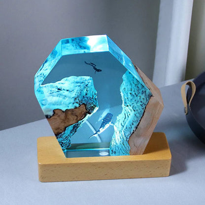 Resin lamp whale side profile view