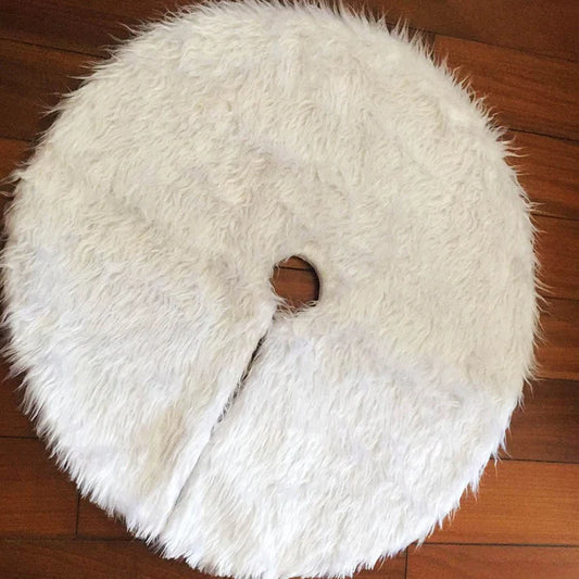 Splendas faux fur Christmas tree skirt in beige cream color display